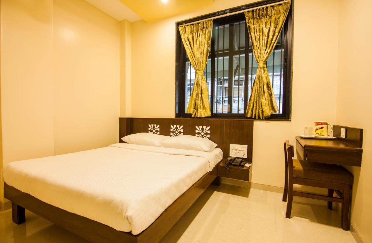 City Guest House - Dadar Bombay Eksteriør billede