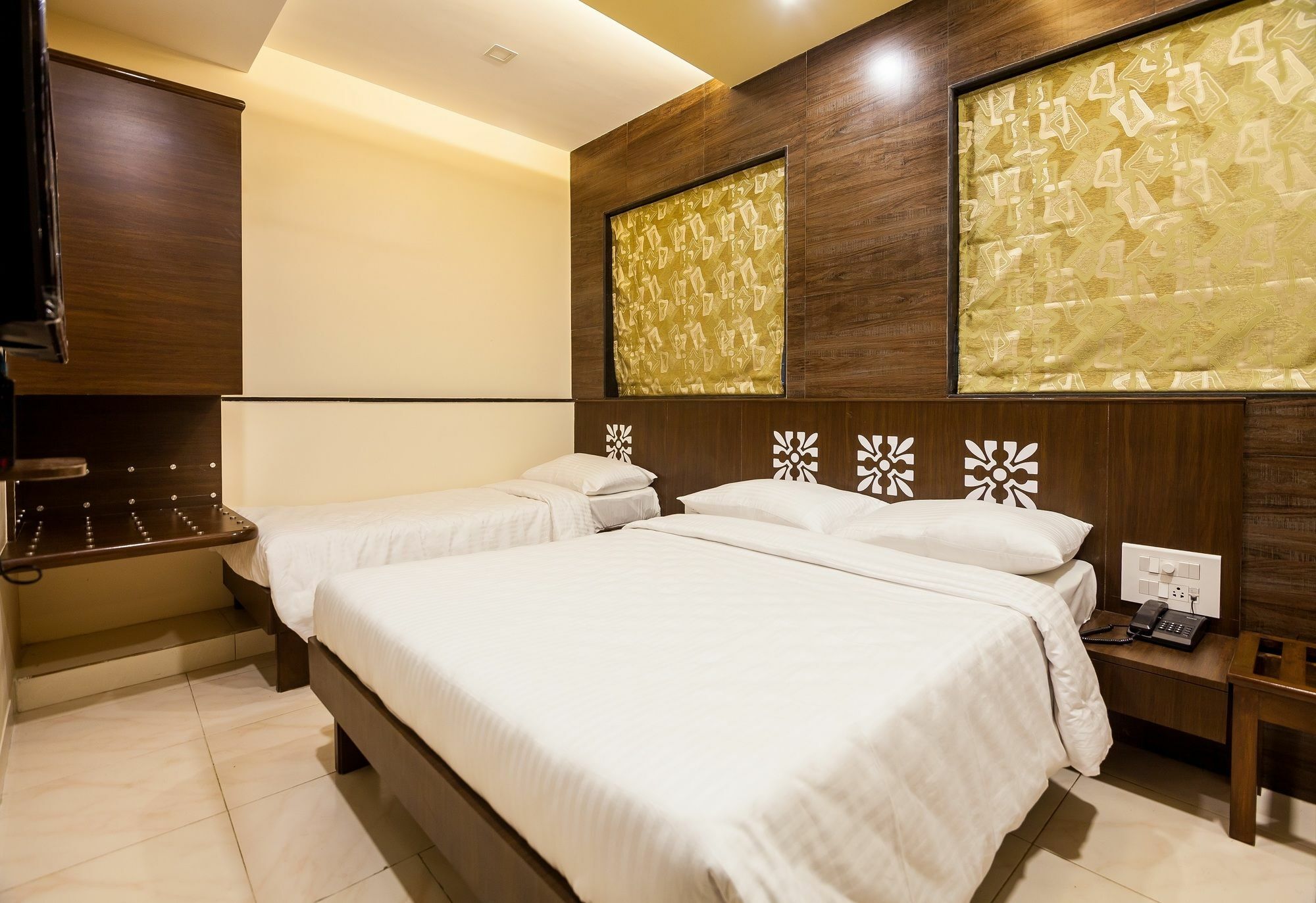 City Guest House - Dadar Bombay Eksteriør billede
